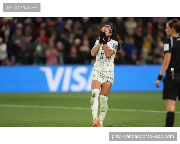 亚历克斯·摩根随手一背的那只包，比我一年工资还吓人